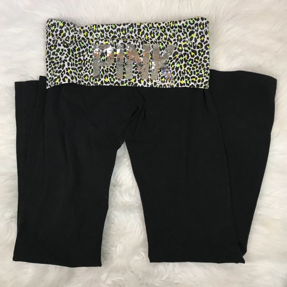 PINK VICTORIAS SECRET SEQUIN YOGA PANTS SIZE SMALL